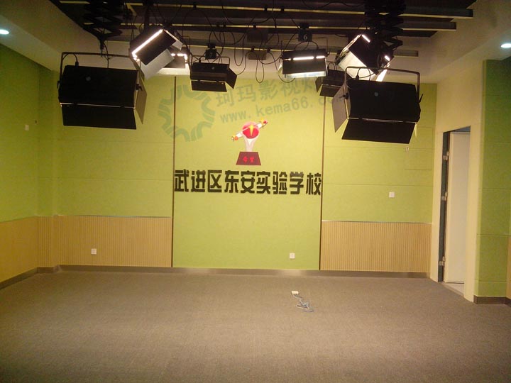 江蘇常州武進(jìn)東安實驗小學(xué)演播室燈光裝修