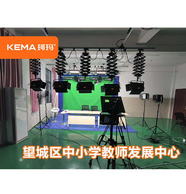 校園電視臺(tái)虛擬演播室需要具備哪些條件,怎么布置燈光？